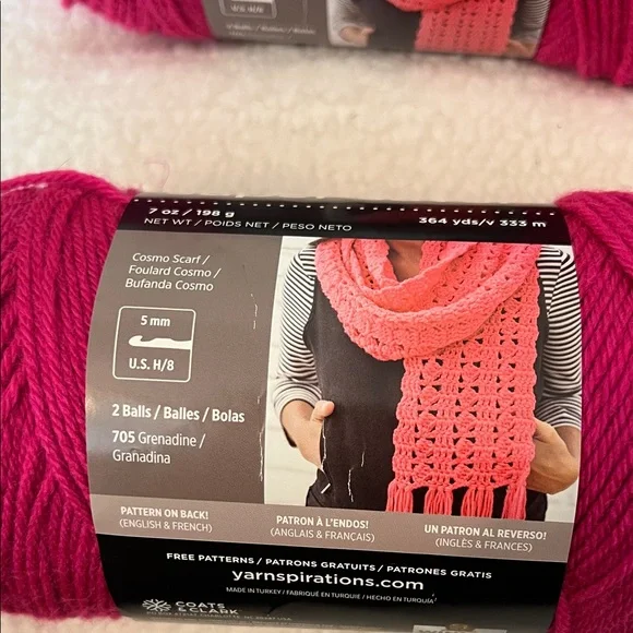 Red Heart Super Saver Yarn - Vibrant Pink - Picture 4 of 5